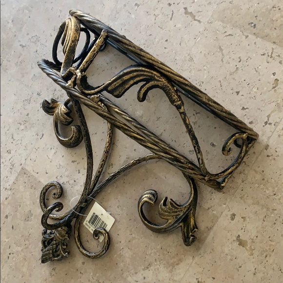 Metal Shelf - Picture 2 of 6